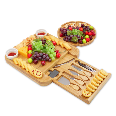 Charcuterieのワイン肉のための大きい優れたタケCheeseboard